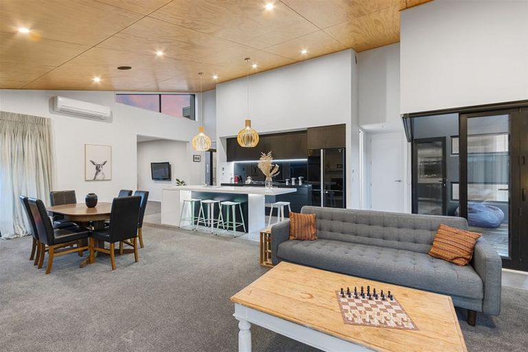 Photo of property in 32 Hinterland Drive, Prebbleton, 7604