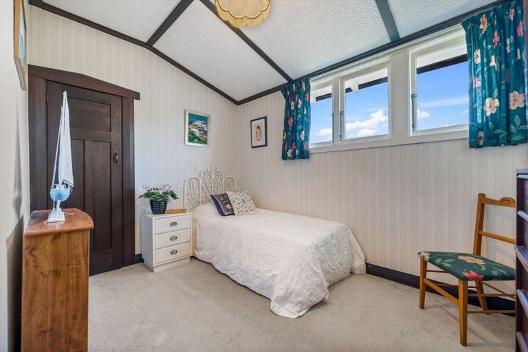Photo of property in 3 Cambridge Terrace, Devonport, Auckland, 0624