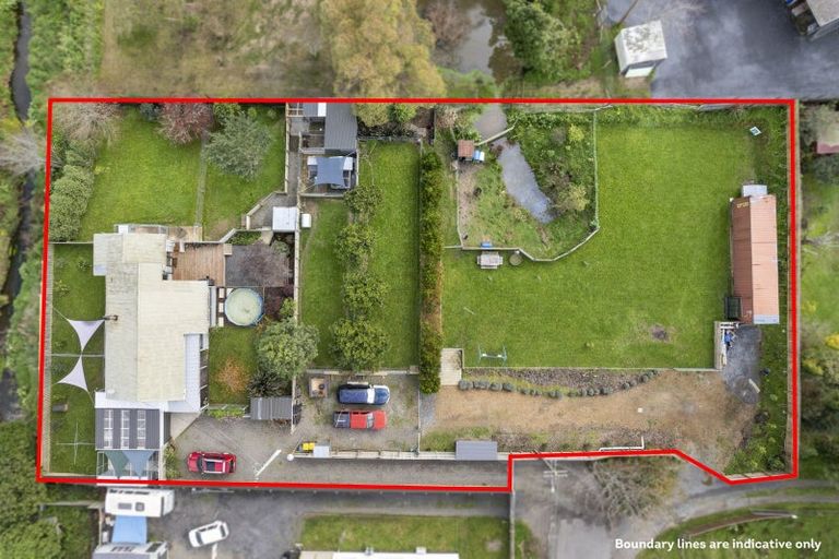 Photo of property in 24-26 Churchill Crescent, Shannon, 4821