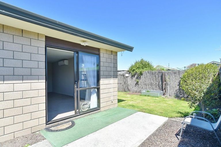 Photo of property in 2/60 Rhona Street, Linwood, Christchurch, 8062