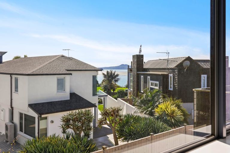 Photo of property in 41 Compass Way, Half Moon Bay, Auckland, 2012