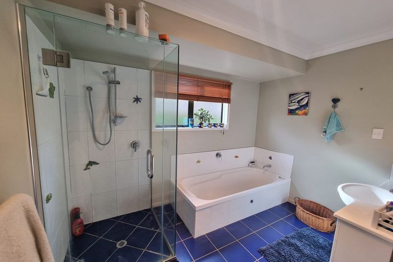 Photo of property in 22 Kaiwaka Road, Waiuku, 2123