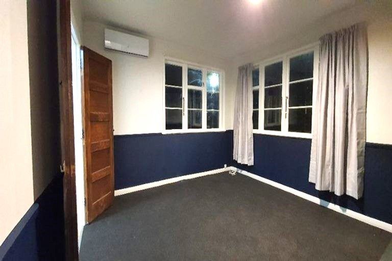 Photo of property in 106 Moorefield Road, Johnsonville, Wellington, 6037