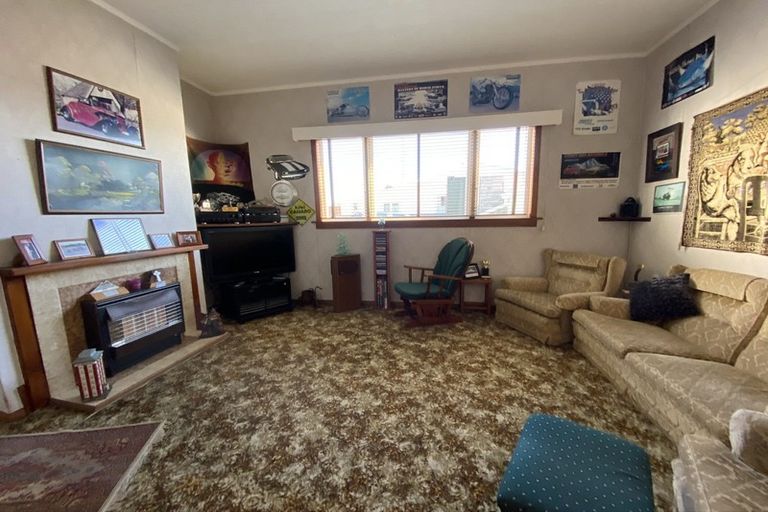 Photo of property in 20 Cambria Street, Hawera, 4610