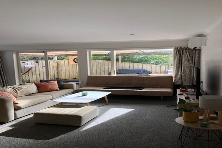 Photo of property in 24b Palmgreen Court, Stanmore Bay, Whangaparaoa, 0932