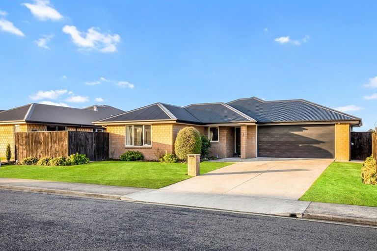 Photo of property in 12 Harakeke Way, Rangiora, 7400