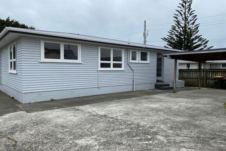 Photo of property in 54 Blake Road, Mangere East, Auckland, 2024