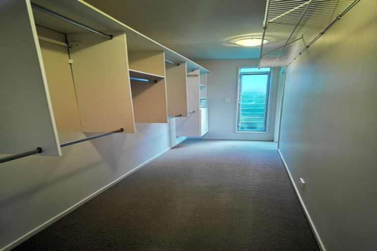 Photo of property in 20 Bournemouth Terrace, Murrays Bay, Auckland, 0630