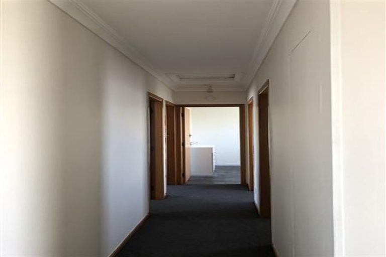 Photo of property in 21 Mako Mako Road, Levin, 5510