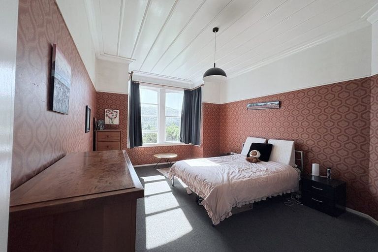 Photo of property in 84 Tiber Street, Island Bay, Wellington, 6023