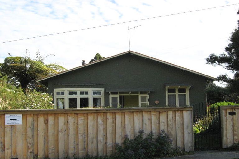 Photo of property in 3 Kings Avenue, Gonville, Whanganui, 4501