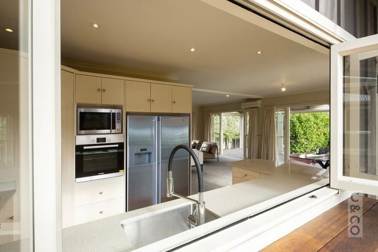 Photo of property in 5 Cambridge Road, Riverhead, 0820