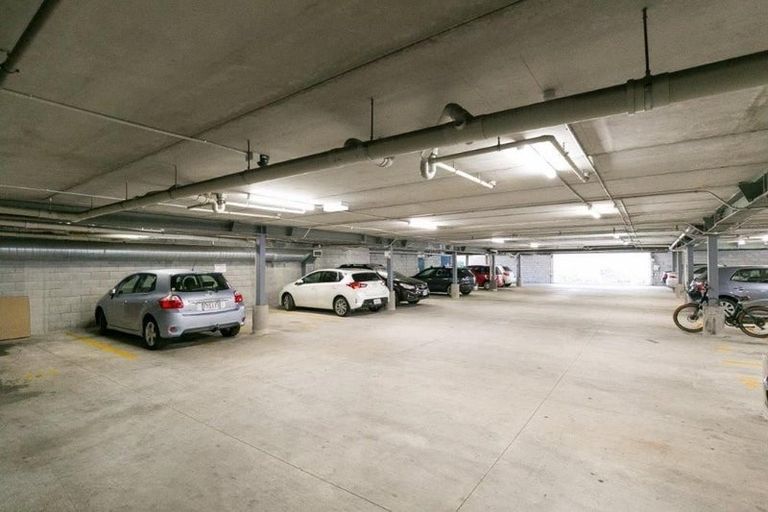 Photo of property in Luxford Villas, 110/72 Herald Street, Berhampore, Wellington, 6023