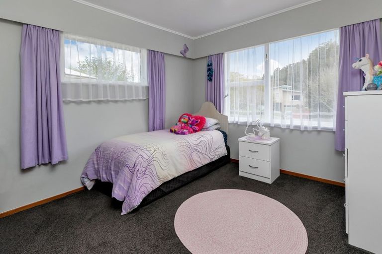 Photo of property in 18 Parkland Crescent, Te Kamo, Whangarei, 0112
