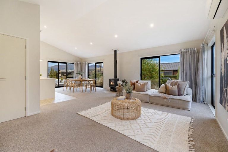 Photo of property in 22 Mckellar Drive, Jacks Point, Queenstown, 9371