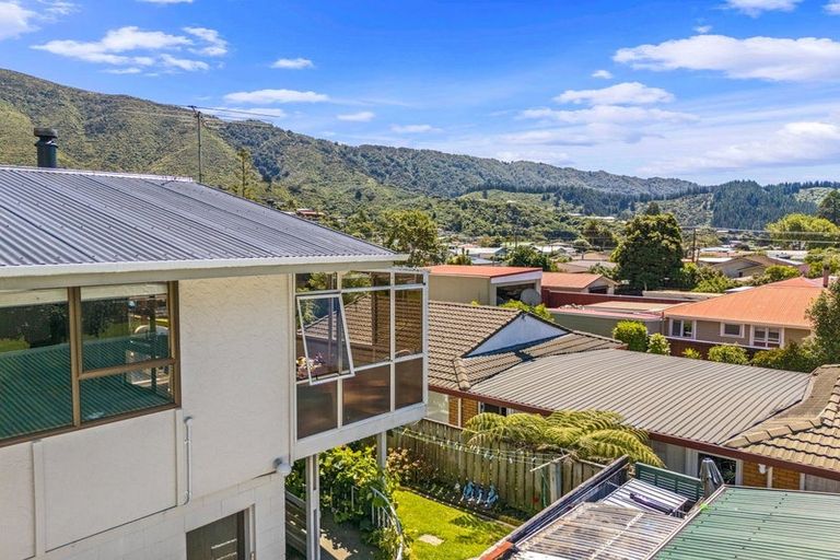 Photo of property in 73 Devon Street, Picton, 7220