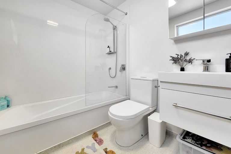 Photo of property in Vedado Apartments, 405/41 Hopper Street, Mount Cook, Wellington, 6011