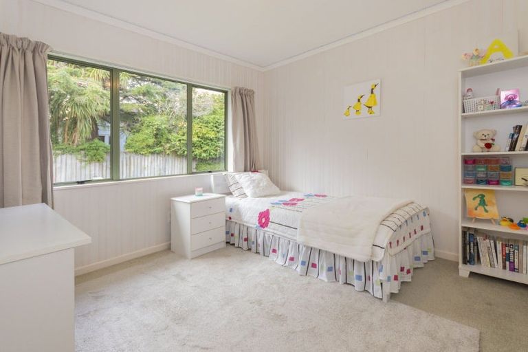 Photo of property in 2 The Glen, Hokowhitu, Palmerston North, 4410