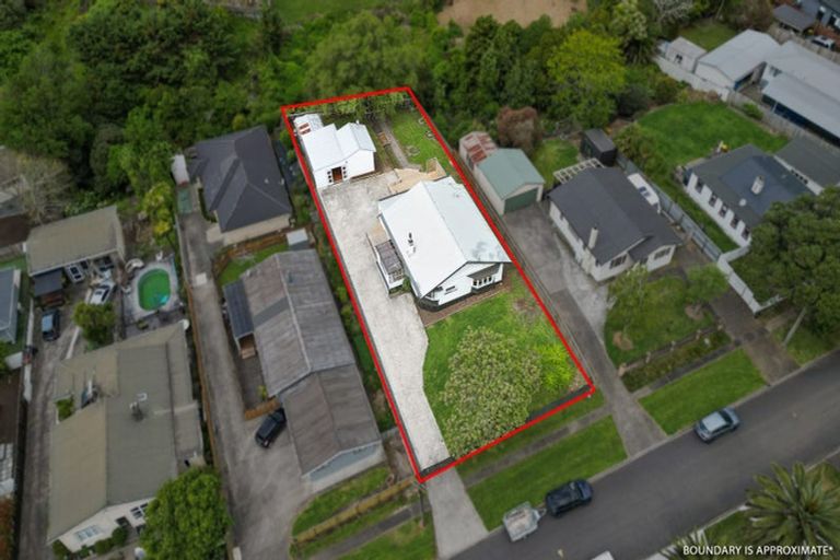 Photo of property in 32 Mellsop Avenue, Waiuku, 2123