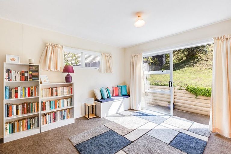 Photo of property in 78 Chester Road, Tawa, Wellington, 5028