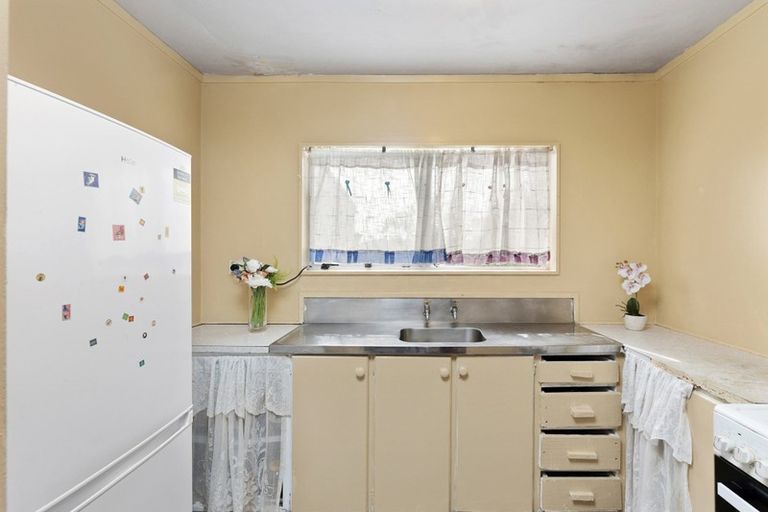 Photo of property in 1/10 Kennington Drive, Clendon Park, Auckland, 2103