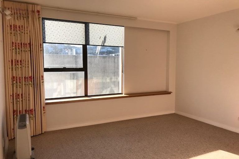 Photo of property in Hobson Court Flats, 72/70u Hobson Street, Thorndon, Wellington, 6011