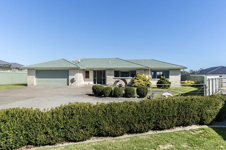 Photo of property in 11 Desmond Place, Bell Block, New Plymouth, 4312