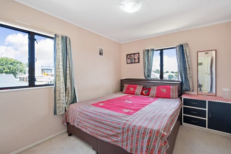 Photo of property in 2/77 Fitzroy Street, Papatoetoe, Auckland, 2104