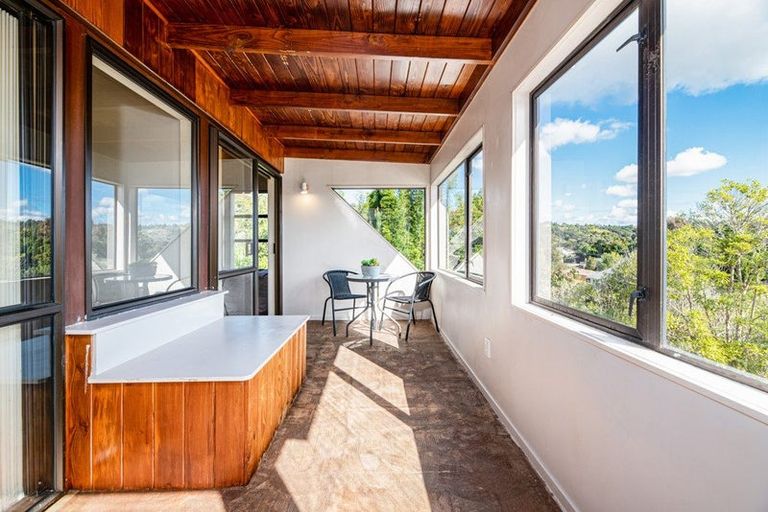 Photo of property in 84a/2 Avonleigh Road, Green Bay, Auckland, 0604