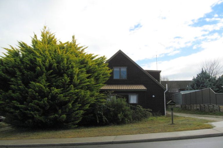 Photo of property in 3 Mount Iron Drive, Wanaka, 9305