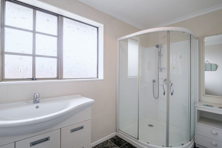 Photo of property in 16a Clyde Street, Winton, 9720