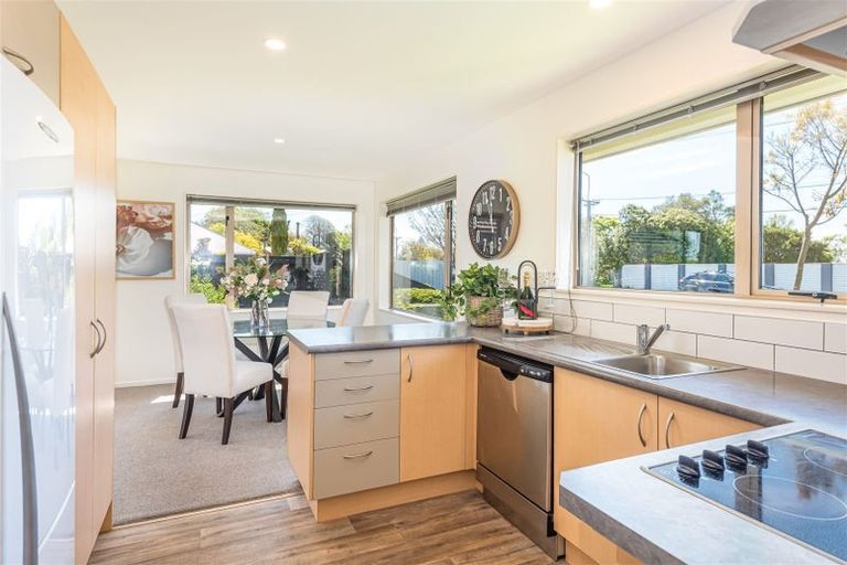 Photo of property in 53 Saint Martins Road, Saint Martins, Christchurch, 8022