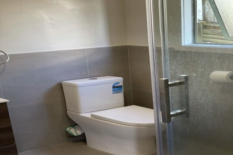 Photo of property in 76 Verran Road, Birkdale, Auckland, 0626
