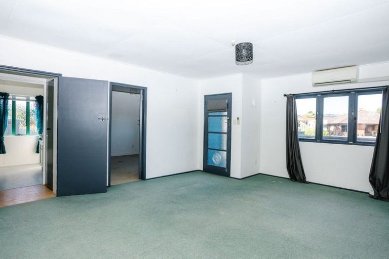 Photo of property in 11 Maclaurin Street, Dannevirke, 4930