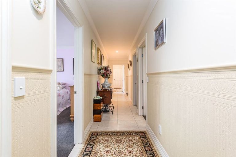 Photo of property in 10 Meeking Place, Aidanfield, Christchurch, 8025