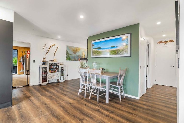 Photo of property in 5 Manatu Close, Whangamata, 3691