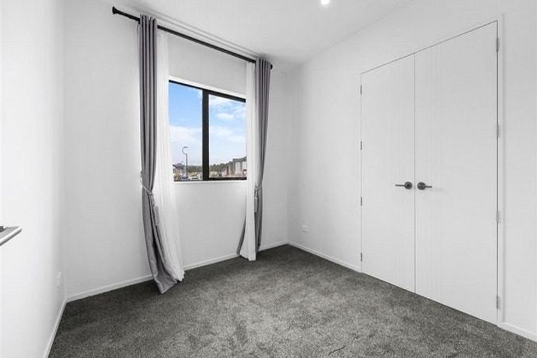 Photo of property in 57 Drumbuoy Drive, Flat Bush, Auckland, 2019