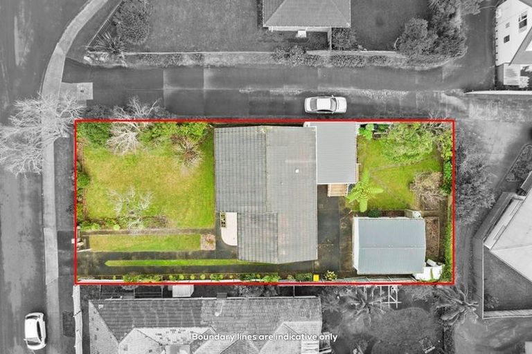 Photo of property in 13 Mickle Street, Te Atatu South, Auckland, 0610