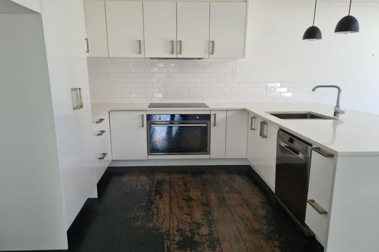 Photo of property in 1/11 Nelson Street, Papakura, 2110