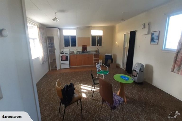 Photo of property in 23 Nuku Street, Tangimoana, 4822