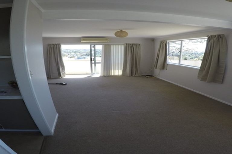 Photo of property in 1 Holt Avenue, Torbay, Auckland, 0630