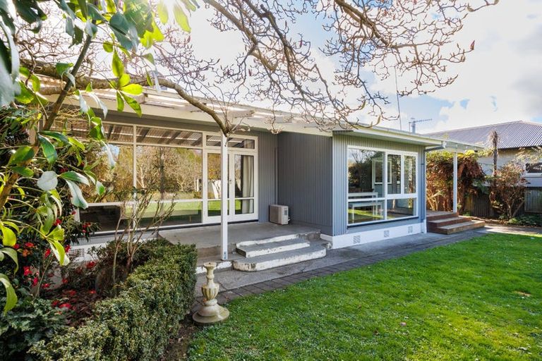 Photo of property in 19 Sheffield Street, Awapuni, Palmerston North, 4412