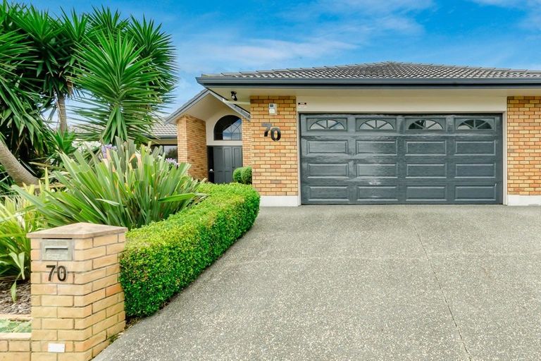 Photo of property in 70 Milne Drive, Paraparaumu, 5032
