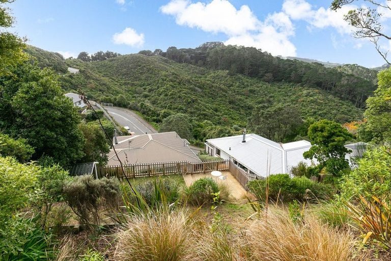 Photo of property in 103 Makara Road, Karori, Wellington, 6012