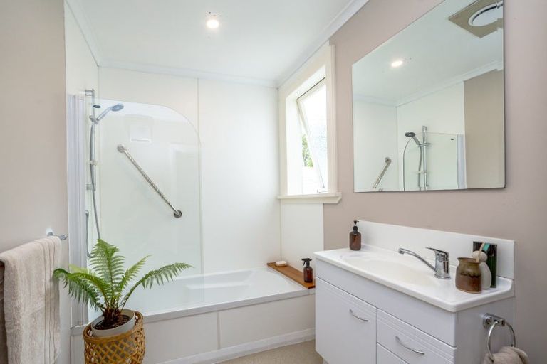 Photo of property in 12a Kuratawhiti Street, Greytown, 5712