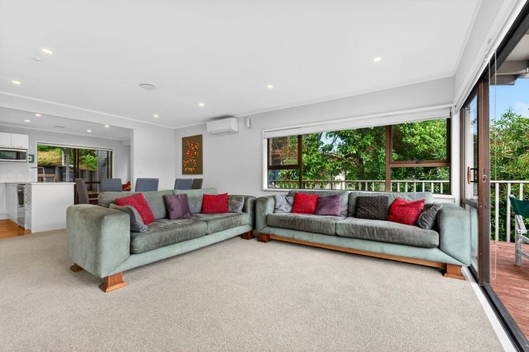 Photo of property in 11 Hillside Crescent, Leigh, 0985