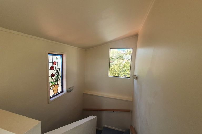 Photo of property in 45 Tenbless Court, Unsworth Heights, Auckland, 0632
