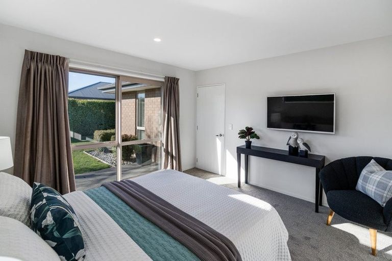 Photo of property in 6 Belgrave Close, Halswell, Christchurch, 8025