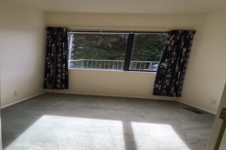 Photo of property in 31 The Crowsnest, Whitby, Porirua, 5024