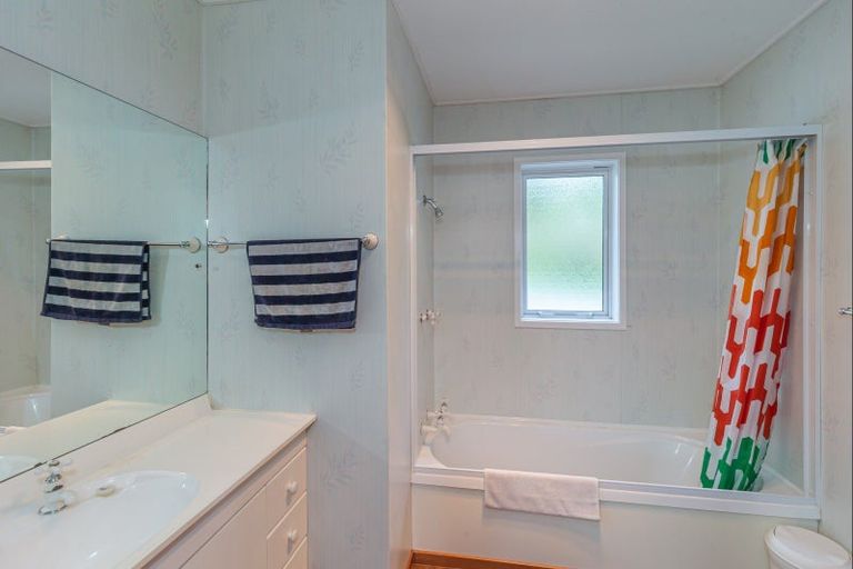 Photo of property in 233 North Manakau Road, Manakau, Levin, 5573